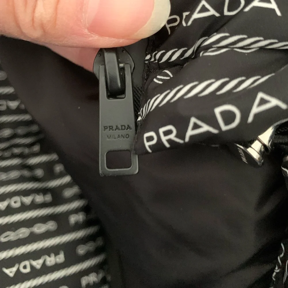 RRP$4,000 Prada Re-Nylon down puffer logo jacket in black NWT - Picture 13 of 13